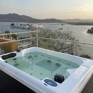*** Hotel Sheeshmahal By Oladar India
