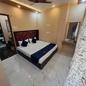  Guest house Nirvana Family India